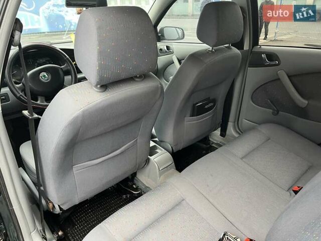 Зелений Шкода Октавія, об'ємом двигуна 1.6 л та пробігом 333 тис. км за 3200 $, фото 18 на Automoto.ua