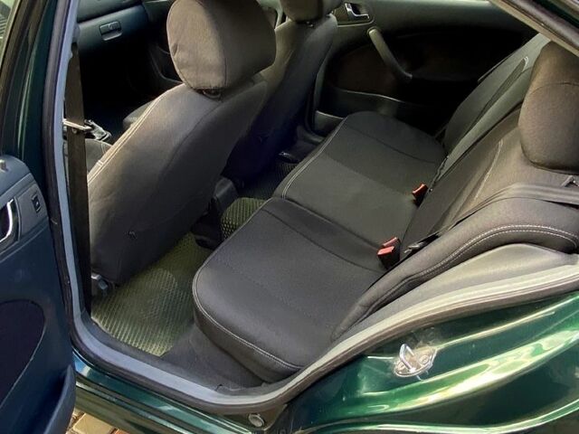 Зеленый Шкода Октавия, объемом двигателя 1.8 л и пробегом 230 тыс. км за 3900 $, фото 4 на Automoto.ua