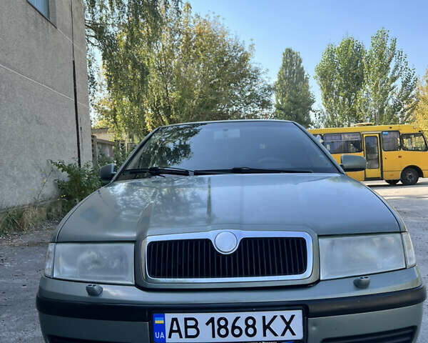 Зелений Шкода Октавія, об'ємом двигуна 1.6 л та пробігом 292 тис. км за 3800 $, фото 1 на Automoto.ua