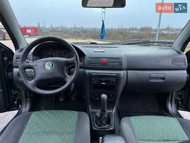 Зеленый Шкода Октавия, объемом двигателя 1.9 л и пробегом 328 тыс. км за 4450 $, фото 15 на Automoto.ua