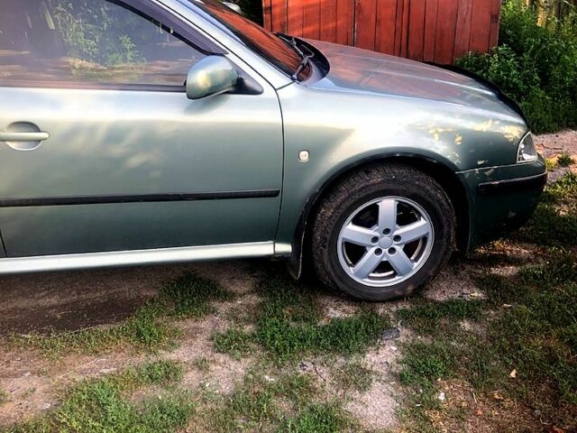 Зеленый Шкода Октавия, объемом двигателя 1.9 л и пробегом 373 тыс. км за 5500 $, фото 3 на Automoto.ua