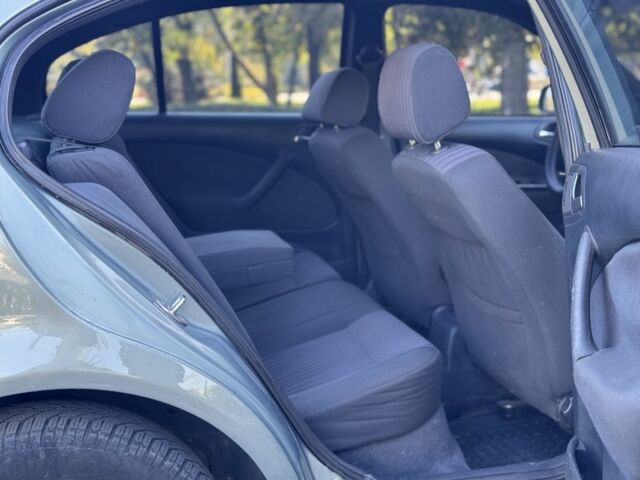 Зеленый Шкода Октавия, объемом двигателя 1.8 л и пробегом 300 тыс. км за 4600 $, фото 12 на Automoto.ua