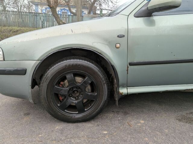 Зелений Шкода Октавія, об'ємом двигуна 1.8 л та пробігом 419 тис. км за 3300 $, фото 2 на Automoto.ua