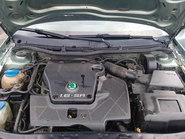 Зеленый Шкода Октавия, объемом двигателя 1.6 л и пробегом 370 тыс. км за 3800 $, фото 6 на Automoto.ua