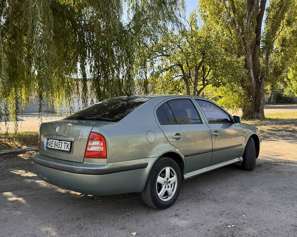 Зеленый Шкода Октавия, объемом двигателя 1.98 л и пробегом 320 тыс. км за 4000 $, фото 5 на Automoto.ua