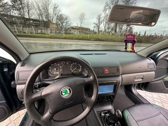 Зеленый Шкода Октавия, объемом двигателя 1.6 л и пробегом 121 тыс. км за 5500 $, фото 5 на Automoto.ua