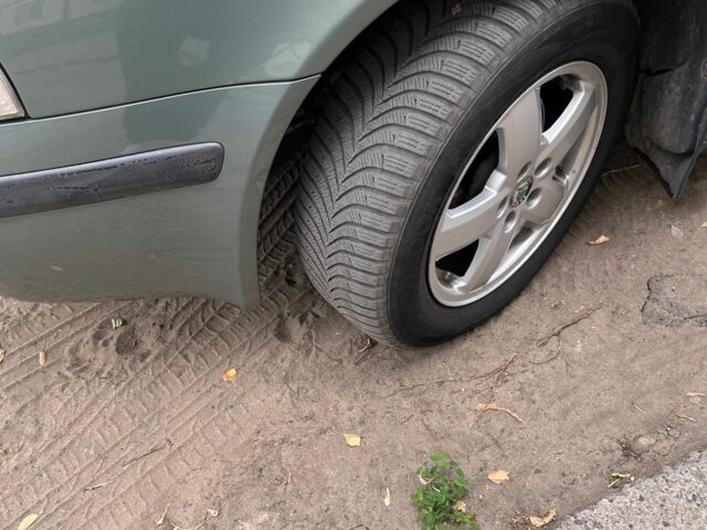 Зелений Шкода Октавія, об'ємом двигуна 1.9 л та пробігом 370 тис. км за 2600 $, фото 5 на Automoto.ua