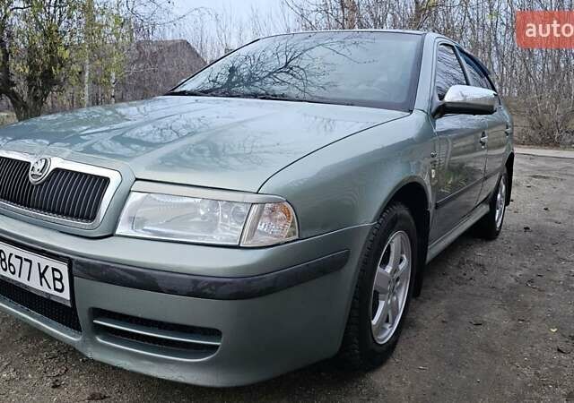 Зеленый Шкода Октавия, объемом двигателя 2 л и пробегом 400 тыс. км за 4500 $, фото 1 на Automoto.ua