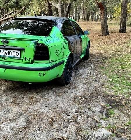 Зеленый Шкода Октавия, объемом двигателя 1.8 л и пробегом 345 тыс. км за 6000 $, фото 1 на Automoto.ua