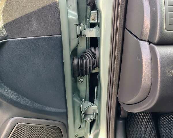 Зелений Шкода Октавія, об'ємом двигуна 1.6 л та пробігом 207 тис. км за 4300 $, фото 16 на Automoto.ua