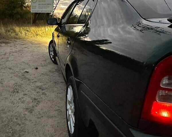 Зелений Шкода Октавія, об'ємом двигуна 2 л та пробігом 323 тис. км за 5600 $, фото 2 на Automoto.ua