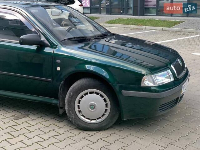 Зеленый Шкода Октавия, объемом двигателя 1.6 л и пробегом 180 тыс. км за 4500 $, фото 2 на Automoto.ua