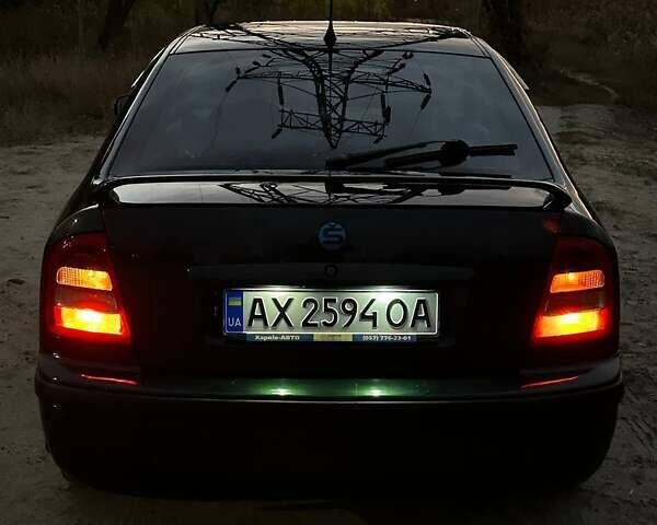 Зелений Шкода Октавія, об'ємом двигуна 2 л та пробігом 323 тис. км за 5600 $, фото 13 на Automoto.ua