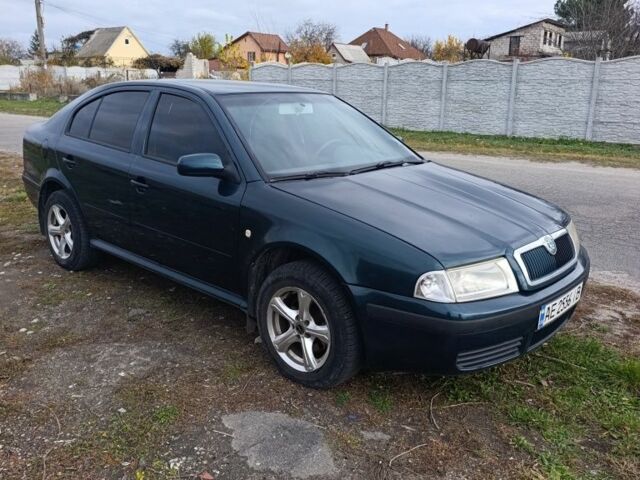 Зелений Шкода Октавія, об'ємом двигуна 2 л та пробігом 259 тис. км за 4200 $, фото 1 на Automoto.ua