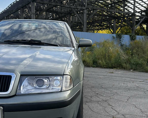 Зелений Шкода Октавія, об'ємом двигуна 1.78 л та пробігом 350 тис. км за 3300 $, фото 4 на Automoto.ua