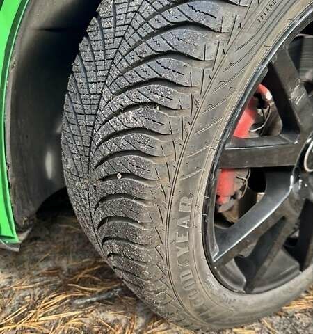 Зеленый Шкода Октавия, объемом двигателя 1.8 л и пробегом 345 тыс. км за 6000 $, фото 9 на Automoto.ua