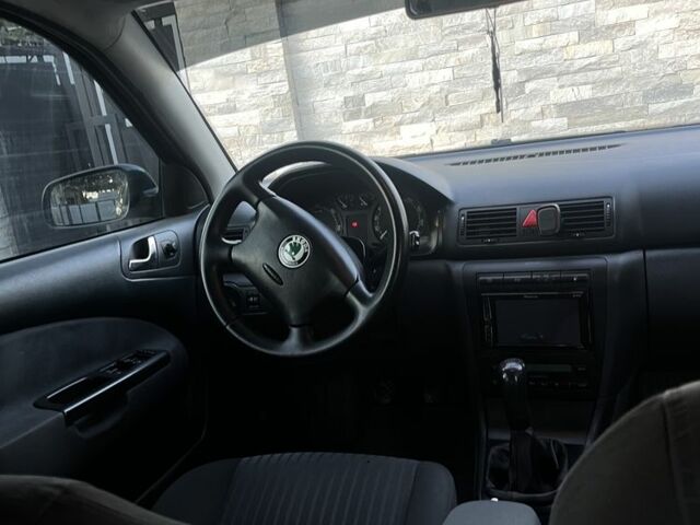 Зеленый Шкода Октавия, объемом двигателя 1.9 л и пробегом 217 тыс. км за 4200 $, фото 3 на Automoto.ua