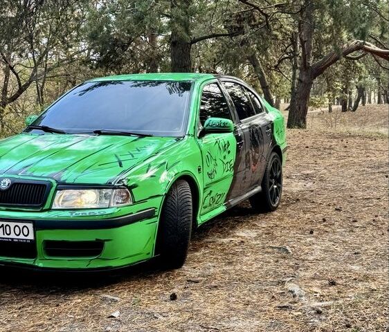 Зеленый Шкода Октавия, объемом двигателя 1.8 л и пробегом 345 тыс. км за 6000 $, фото 12 на Automoto.ua
