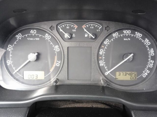 Зеленый Шкода Октавия, объемом двигателя 1.6 л и пробегом 370 тыс. км за 3800 $, фото 7 на Automoto.ua