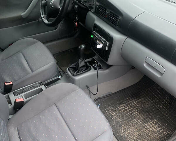 Зеленый Шкода Октавия, объемом двигателя 1.6 л и пробегом 174 тыс. км за 3600 $, фото 5 на Automoto.ua