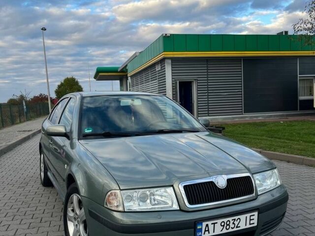 Зеленый Шкода Октавия, объемом двигателя 2 л и пробегом 190 тыс. км за 4000 $, фото 1 на Automoto.ua
