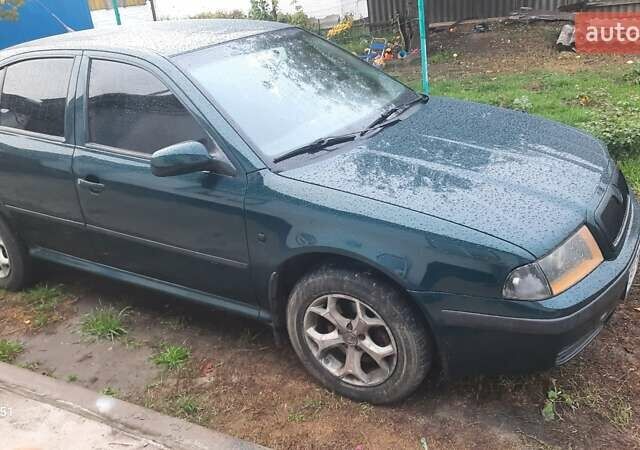 Шкода Октавия 2003 в Полтаве на Automoto.ua Зеленый Шкода Октавия, объемом двигателя 2 л и пробегом 240 тыс. км за 4000 $, фото 3 на Automoto.ua