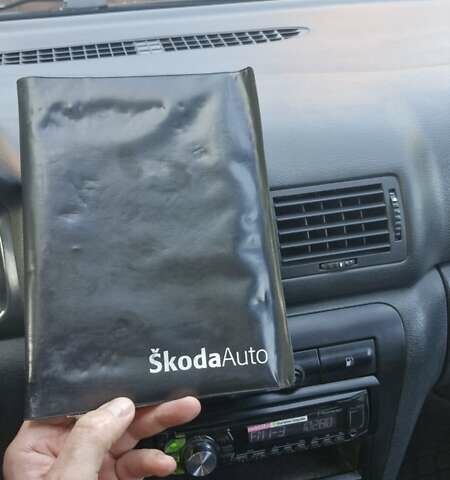 Зеленый Шкода Октавия, объемом двигателя 1.6 л и пробегом 315 тыс. км за 5500 $, фото 13 на Automoto.ua