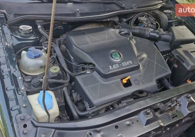 Зеленый Шкода Октавия, объемом двигателя 1.6 л и пробегом 315 тыс. км за 5500 $, фото 15 на Automoto.ua