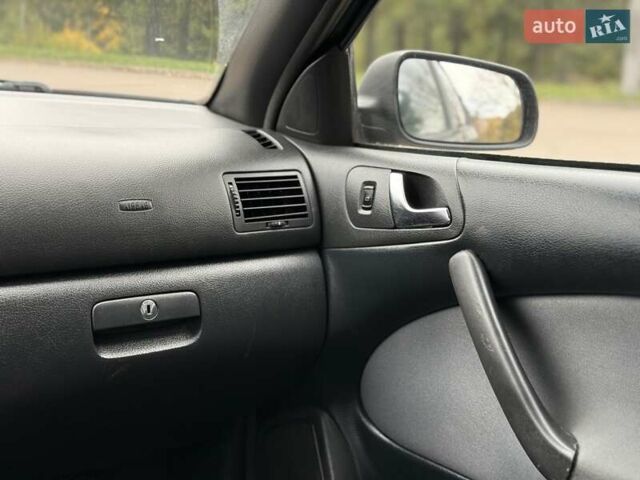 Зеленый Шкода Октавия, объемом двигателя 1.78 л и пробегом 280 тыс. км за 2900 $, фото 49 на Automoto.ua