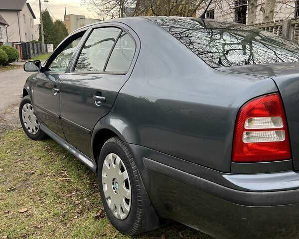 Зеленый Шкода Октавия, объемом двигателя 1.9 л и пробегом 369 тыс. км за 1850 $, фото 5 на Automoto.ua