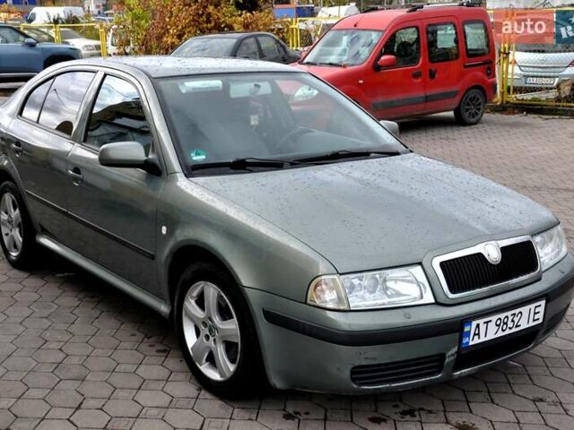 Зеленый Шкода Октавия, объемом двигателя 2 л и пробегом 200 тыс. км за 3800 $, фото 5 на Automoto.ua