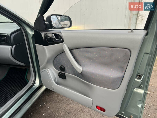 Зеленый Шкода Октавия, объемом двигателя 1.6 л и пробегом 253 тыс. км за 3450 $, фото 24 на Automoto.ua