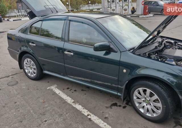 Зеленый Шкода Октавия, объемом двигателя 1.6 л и пробегом 315 тыс. км за 5500 $, фото 1 на Automoto.ua