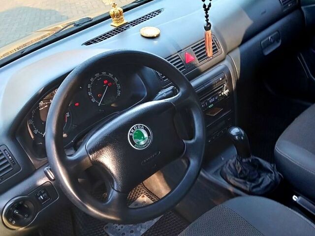 Зеленый Шкода Октавия, объемом двигателя 20 л и пробегом 268 тыс. км за 4800 $, фото 3 на Automoto.ua