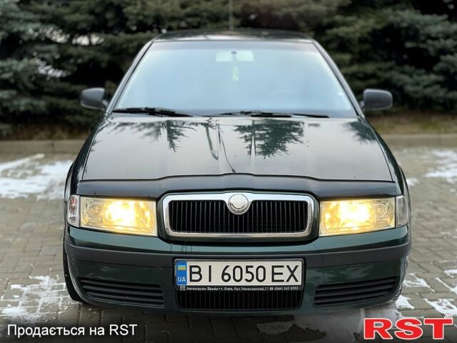 Зеленый Шкода Октавия, объемом двигателя 1.6 л и пробегом 440 тыс. км за 4500 $, фото 2 на Automoto.ua