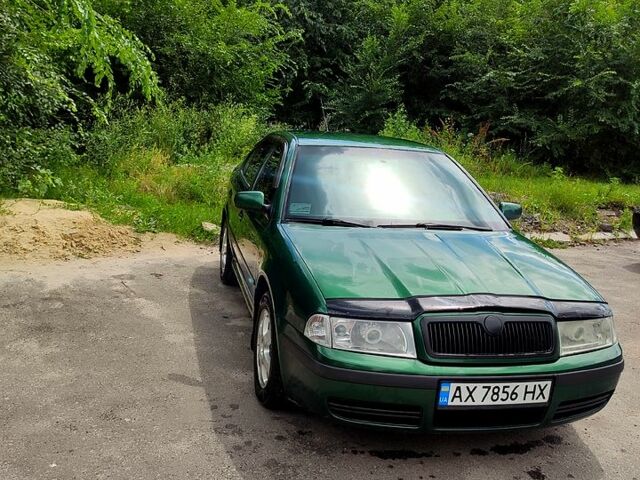 Зеленый Шкода Октавия, объемом двигателя 1.8 л и пробегом 291 тыс. км за 5300 $, фото 1 на Automoto.ua