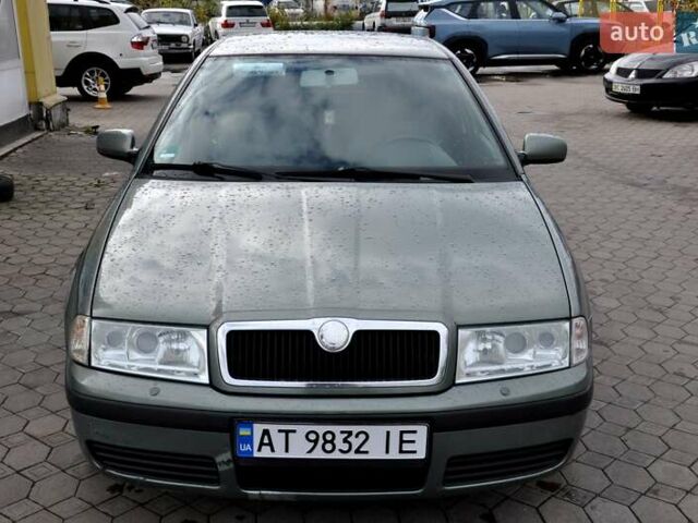 Зеленый Шкода Октавия, объемом двигателя 2 л и пробегом 200 тыс. км за 3800 $, фото 3 на Automoto.ua