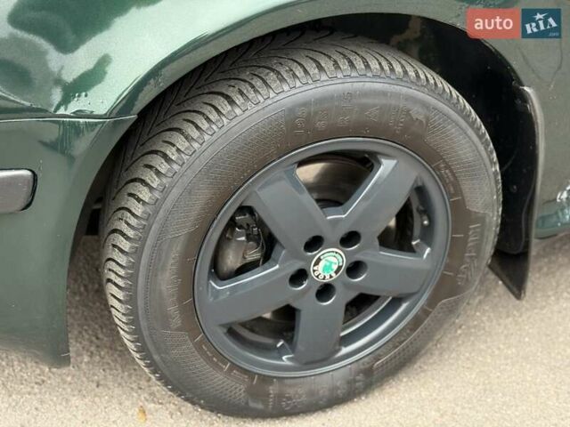 Зеленый Шкода Октавия, объемом двигателя 1.78 л и пробегом 280 тыс. км за 2900 $, фото 25 на Automoto.ua