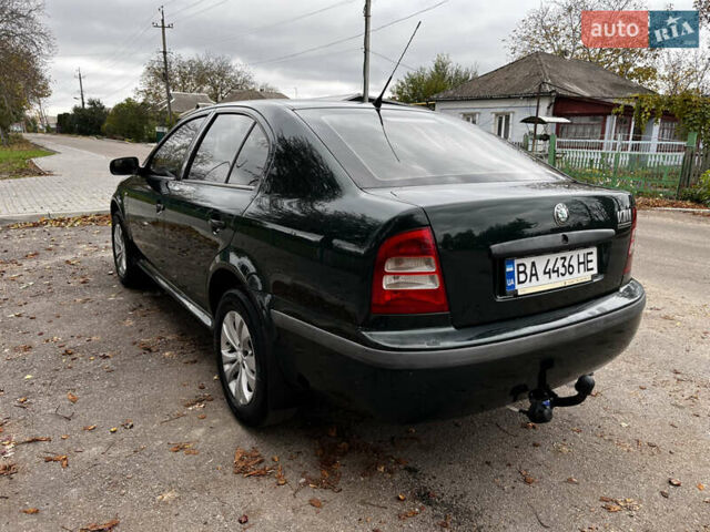 Шкода Октавия 2003 в Врадиевке на Automoto.ua Зеленый Шкода Октавия, объемом двигателя 1.6 л и пробегом 176 тыс. км за 4500 $, фото 1 на Automoto.ua