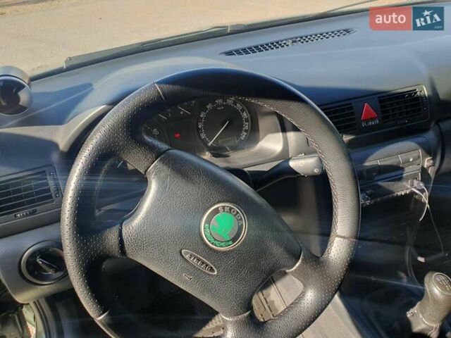 Зелений Шкода Октавія, об'ємом двигуна 1.78 л та пробігом 385 тис. км за 5100 $, фото 6 на Automoto.ua