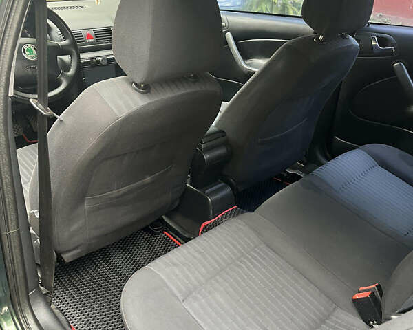 Зеленый Шкода Октавия, объемом двигателя 1.78 л и пробегом 330 тыс. км за 5300 $, фото 3 на Automoto.ua