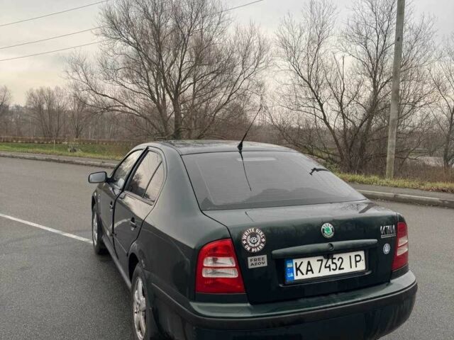 Зелений Шкода Октавія, об'ємом двигуна 2 л та пробігом 300 тис. км за 4500 $, фото 3 на Automoto.ua
