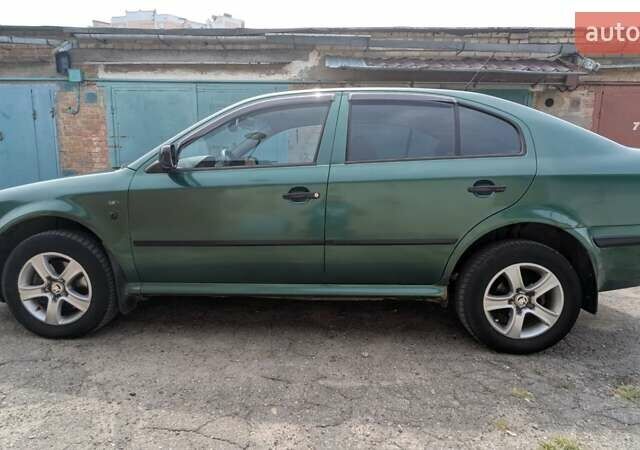 Шкода Октавия 2004 в Полтаве на Automoto.ua Зеленый Шкода Октавия, объемом двигателя 1.8 л и пробегом 397 тыс. км за 5200 $, фото 3 на Automoto.ua