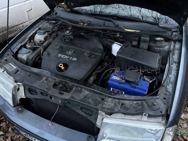 Зеленый Шкода Октавия, объемом двигателя 1.9 л и пробегом 320 тыс. км за 2300 $, фото 5 на Automoto.ua