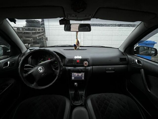 Зелений Шкода Октавія, об'ємом двигуна 2 л та пробігом 375 тис. км за 3187 $, фото 8 на Automoto.ua