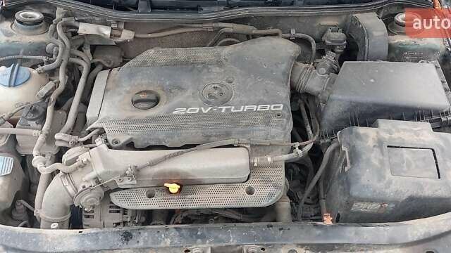 Зеленый Шкода Октавия, объемом двигателя 1.78 л и пробегом 261 тыс. км за 4500 $, фото 8 на Automoto.ua