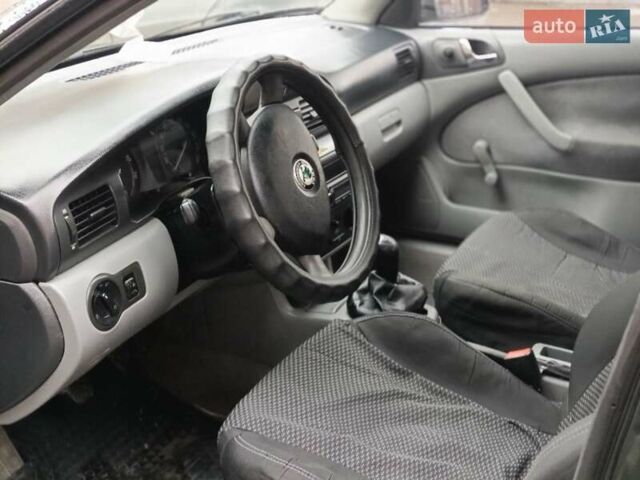 Зеленый Шкода Октавия, объемом двигателя 1.6 л и пробегом 301 тыс. км за 2800 $, фото 7 на Automoto.ua