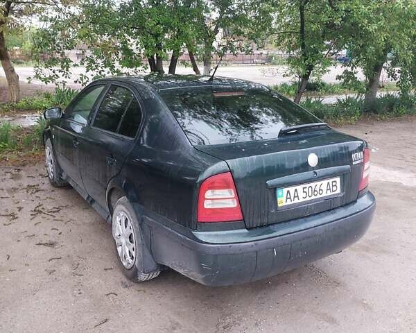 Зеленый Шкода Октавия, объемом двигателя 1.6 л и пробегом 693 тыс. км за 2500 $, фото 1 на Automoto.ua