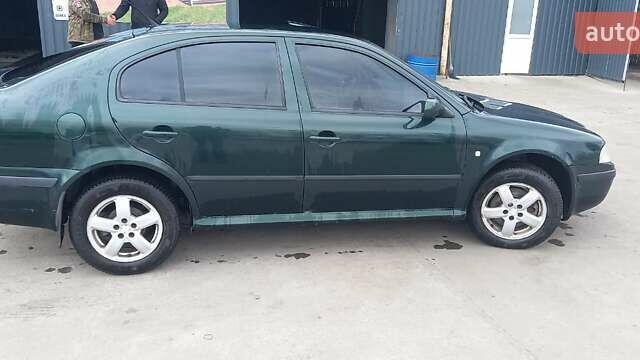 Зеленый Шкода Октавия, объемом двигателя 1.78 л и пробегом 261 тыс. км за 4500 $, фото 5 на Automoto.ua