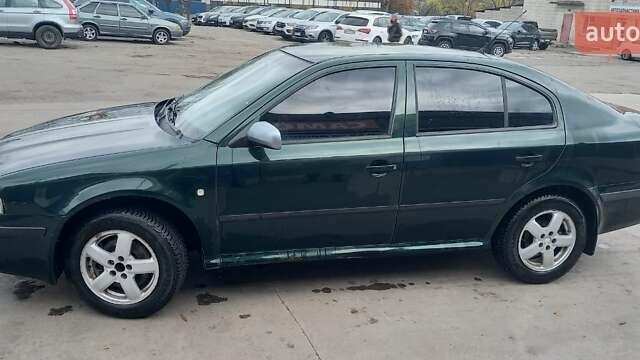 Зеленый Шкода Октавия, объемом двигателя 1.78 л и пробегом 261 тыс. км за 4500 $, фото 2 на Automoto.ua